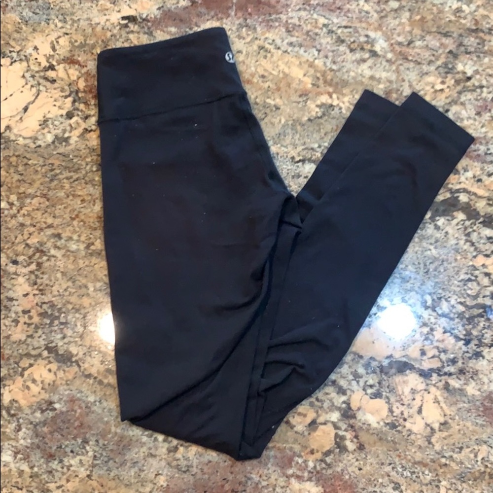 Lululemon Wunder Under leggings size 4